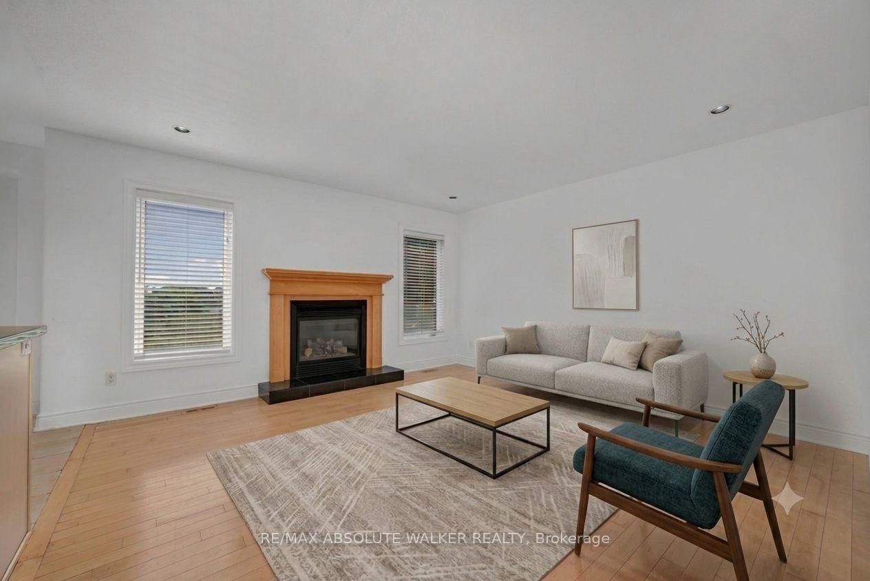 2269 Sandman Crescent • Ottawa, ON photo 5