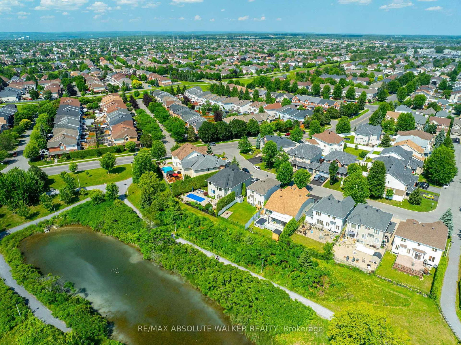 2269 Sandman Crescent • Ottawa, ON photo 7