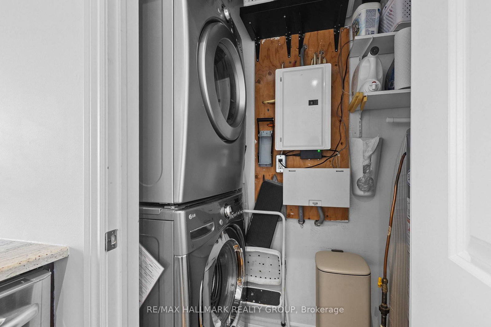 682 Churchill Avenue N, Unit 311 - Photo 38