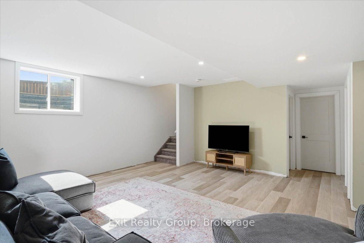 48 Hummingbird Drive • Belleville, ON photo 36