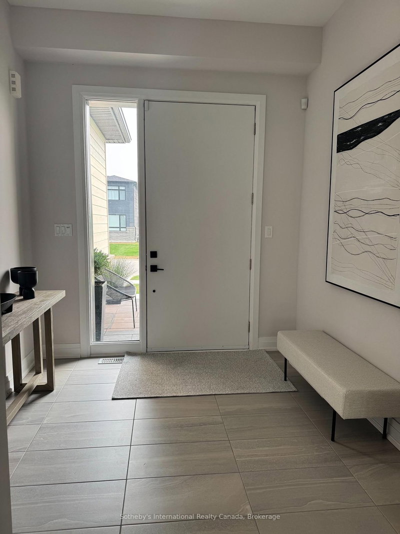 102 SLADDEN Court