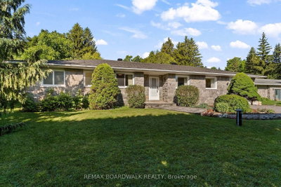 3572 Woodroffe Avenue — photo 2