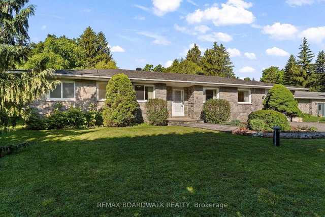 3572 Woodroffe Avenue