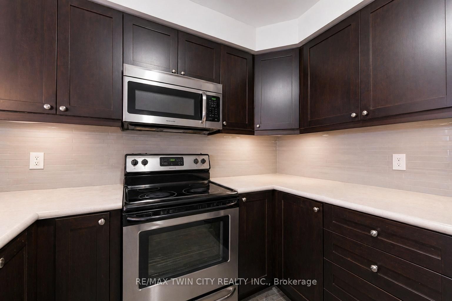71 Glenvista Drive • Kitchener, ON photo 5