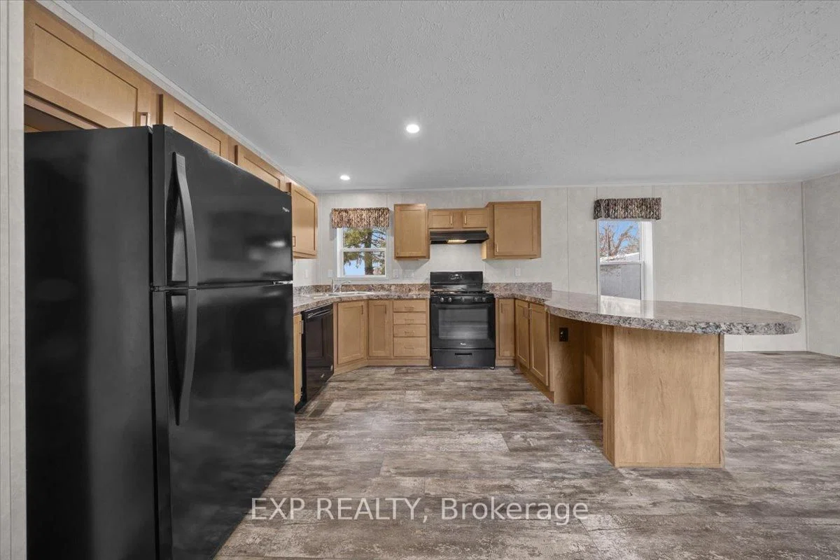 114 Harold Valley Drive, Kinburn, ON — photo 11