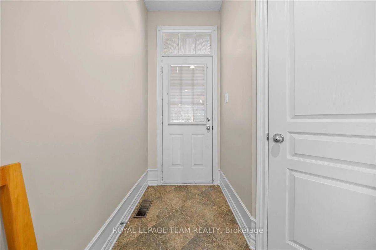 40 Saddlesmith Circle, Ottawa, ON — photo 3
