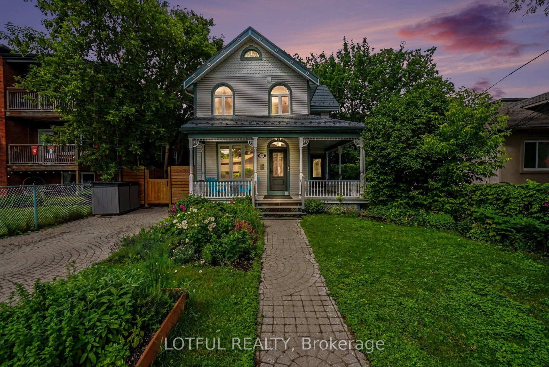 518 Hilson Avenue, Ottawa, ON