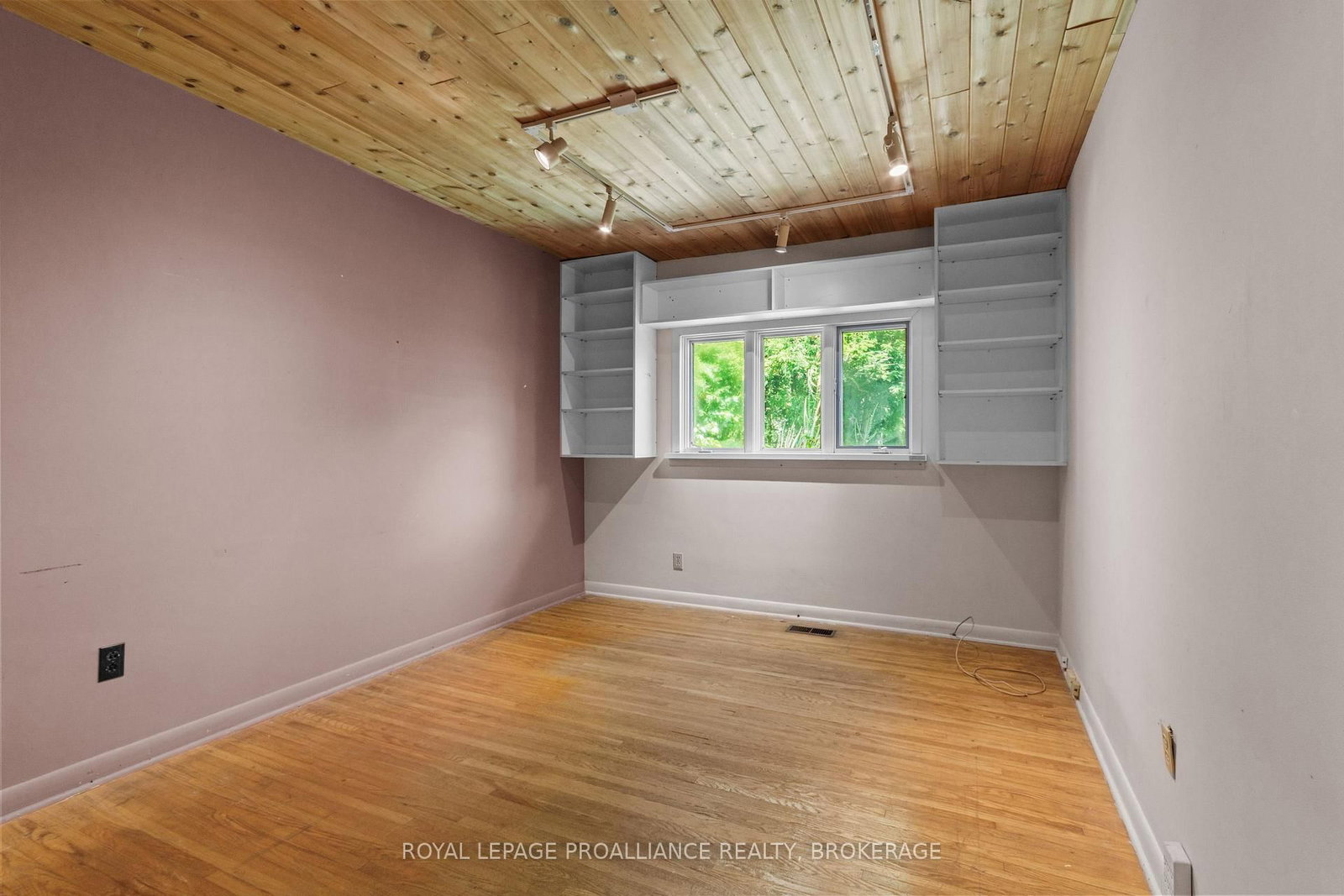 19 Lakeland Point Drive • Kingston, ON photo 33
