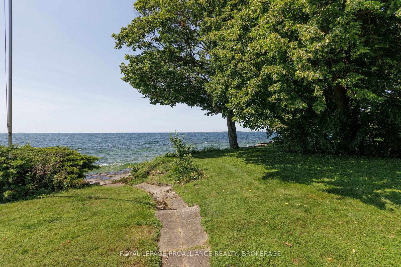 19 Lakeland Point Drive • Kingston, ON photo 9