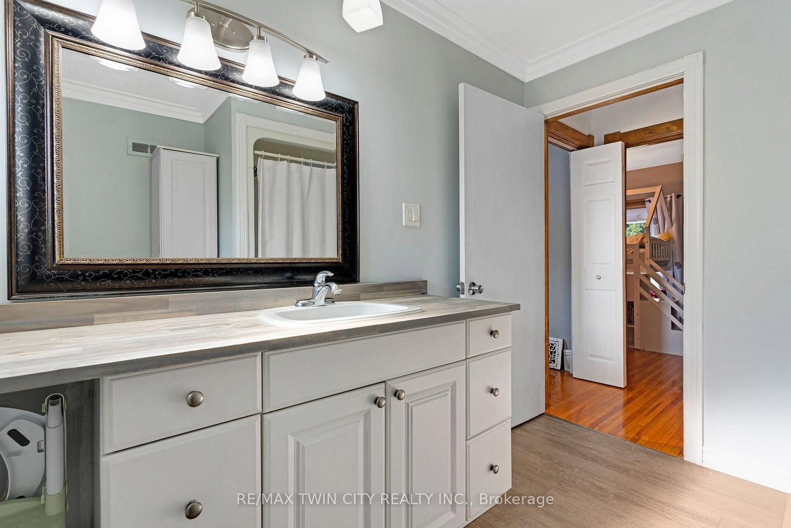 630 Lawrence Street • Cambridge, ON photo 28