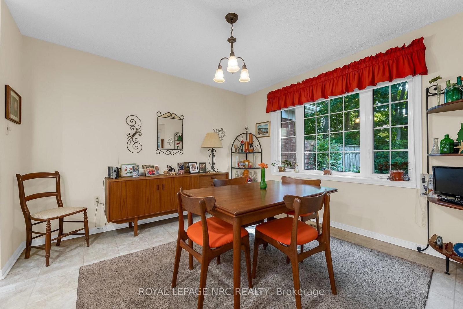 25 Milburn Drive • Pelham, ON photo 12