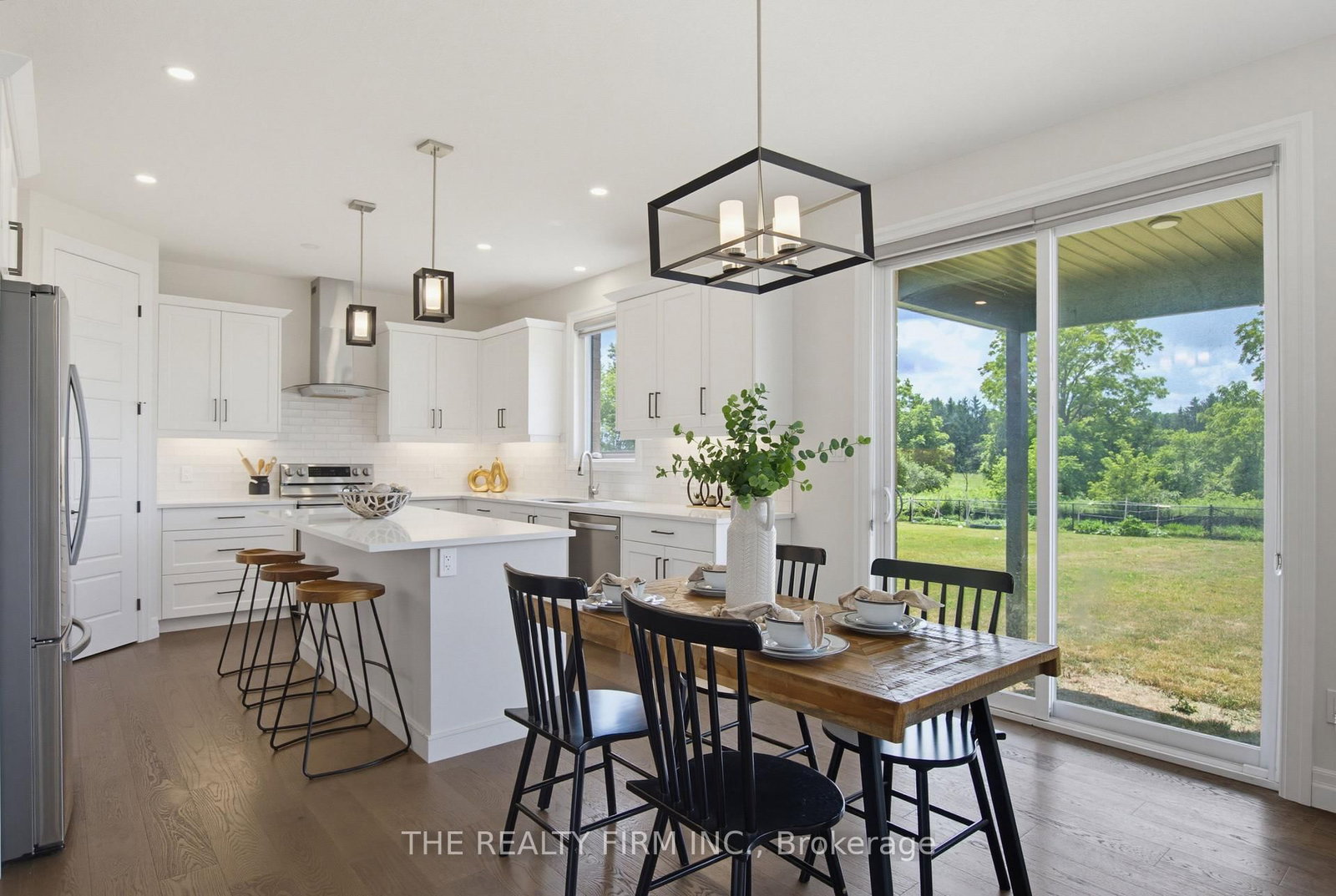 7 Aspen Circle • Thames Centre, ON photo 12