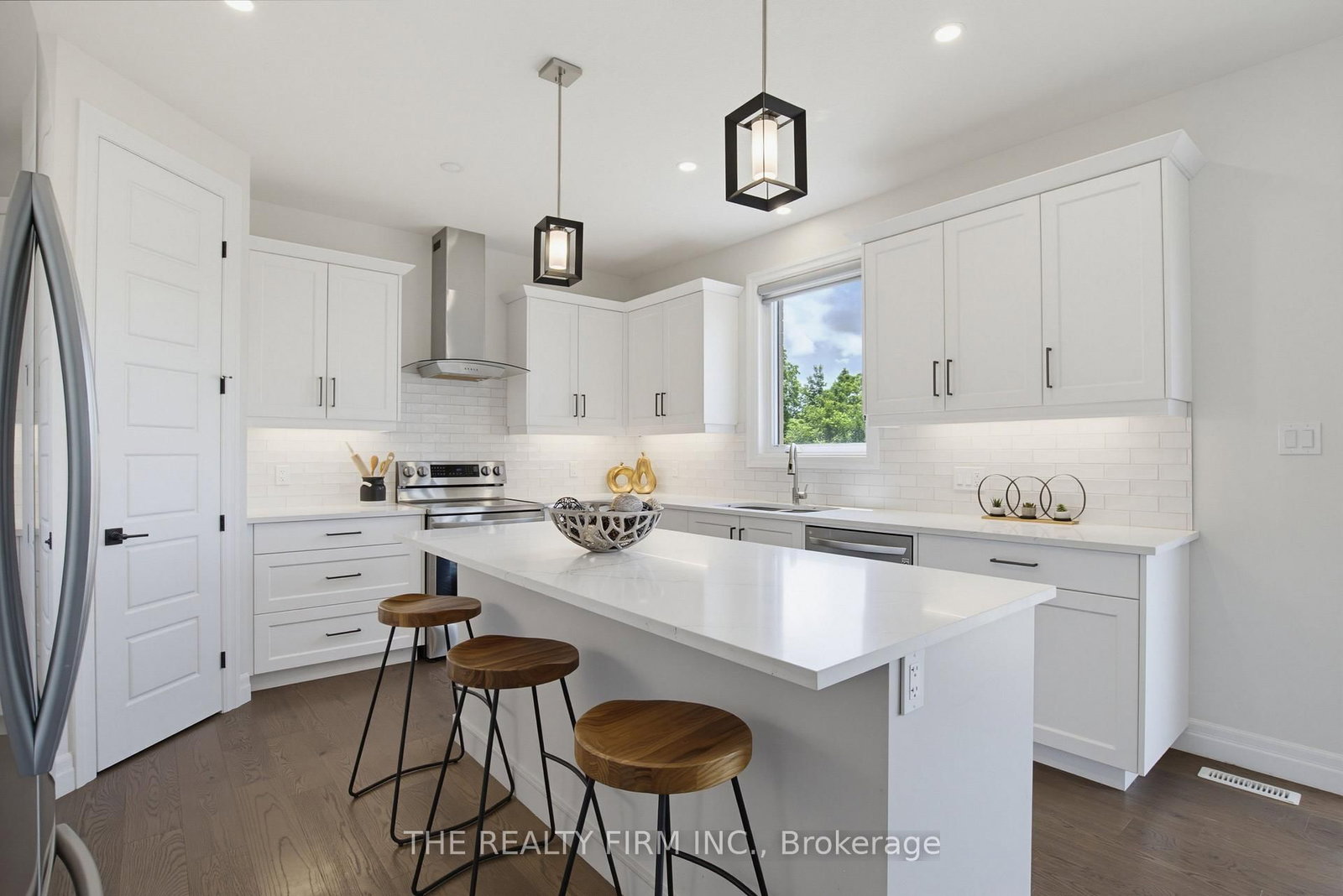 7 Aspen Circle • Thames Centre, ON photo 14