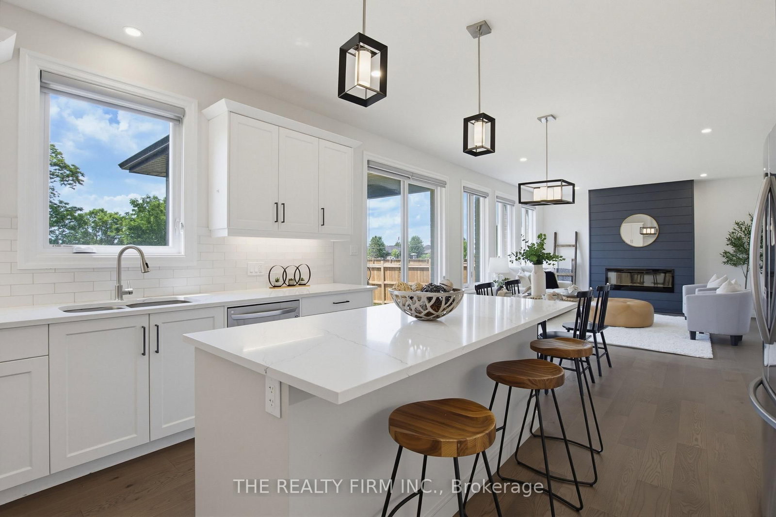 7 Aspen Circle • Thames Centre, ON photo 16