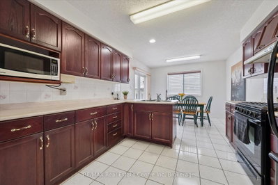 19 Merganser Drive • Guelph, ON photo 5