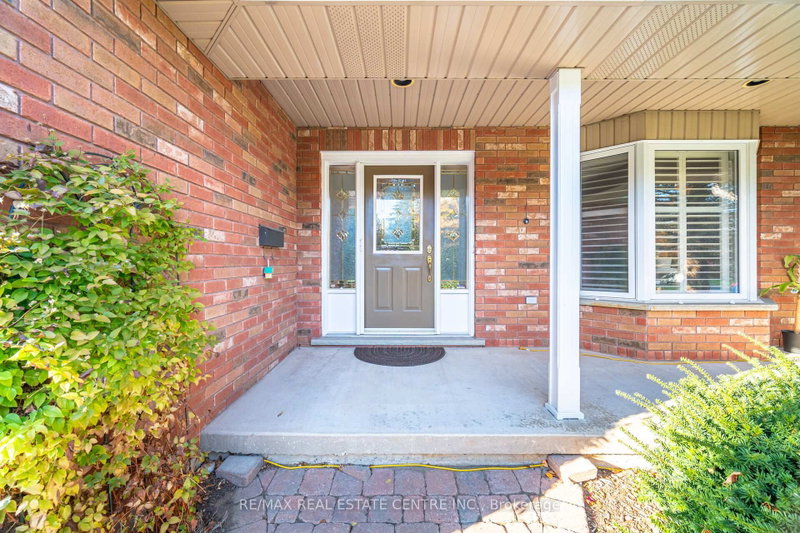 327 Cavendish Drive