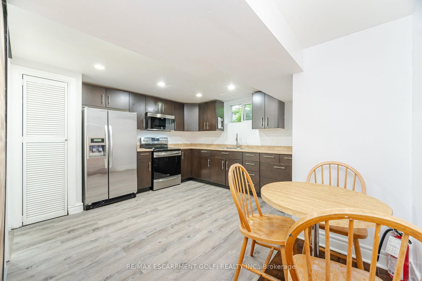 297 Mohawk Road W • Hamilton, ON photo 27