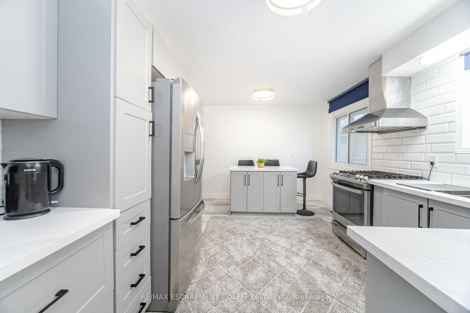 297 Mohawk Road W • Hamilton, ON photo 6