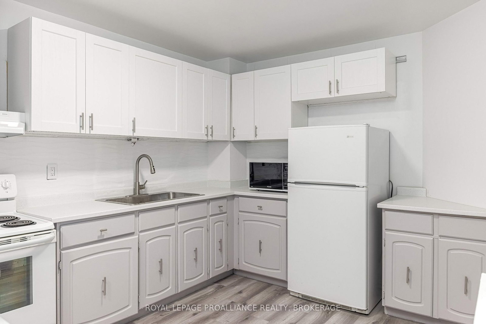 66 Greenview Drive • #909 • Kingston, ON photo 12