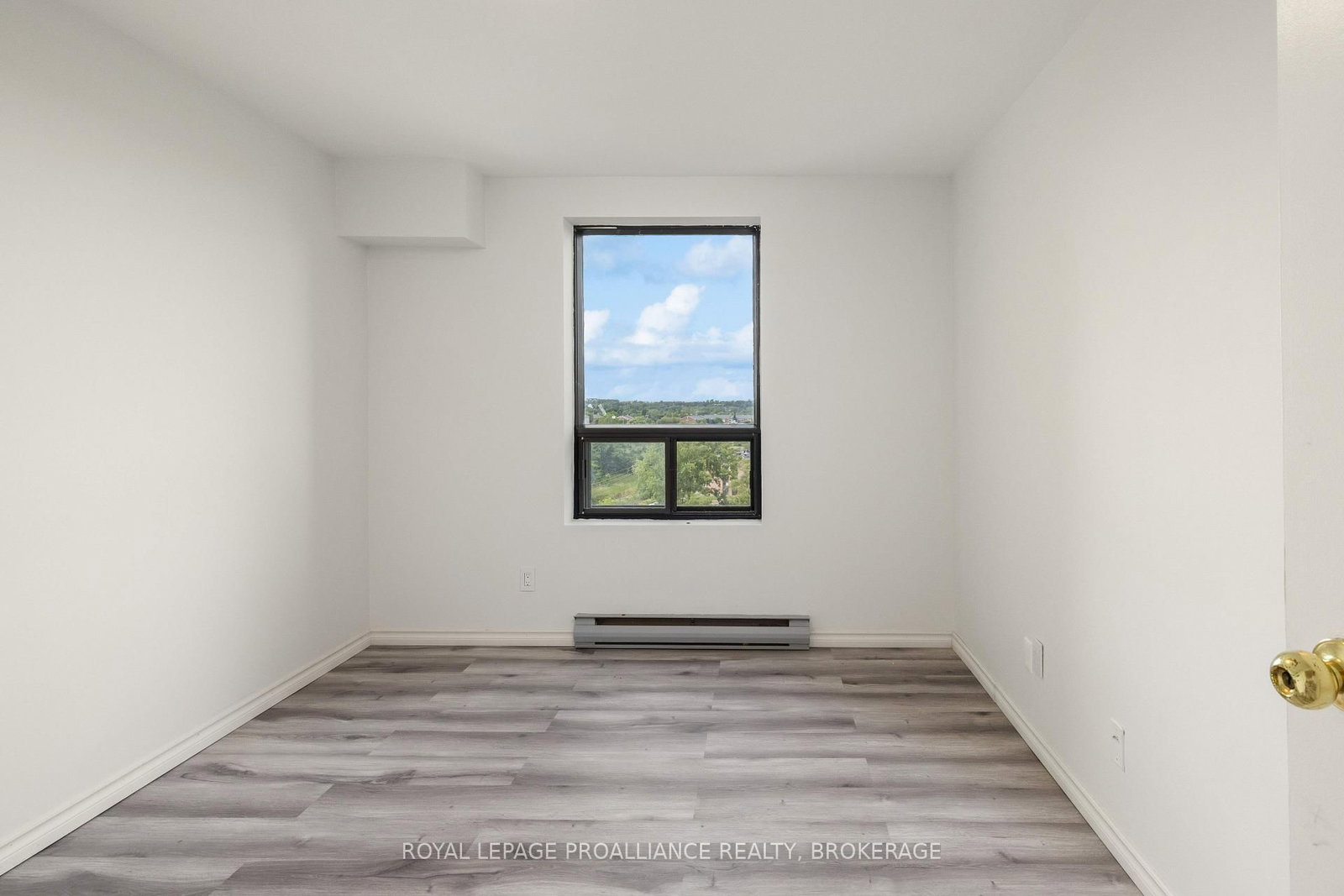 66 Greenview Drive • #909 • Kingston, ON photo 13