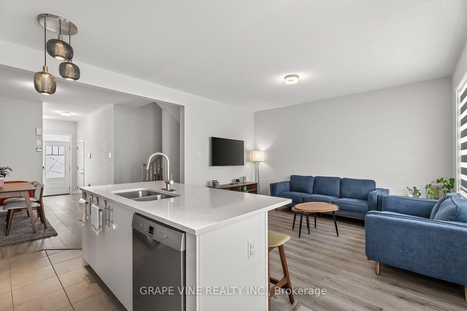 225 Billrian Crescent • Ottawa, ON photo 13