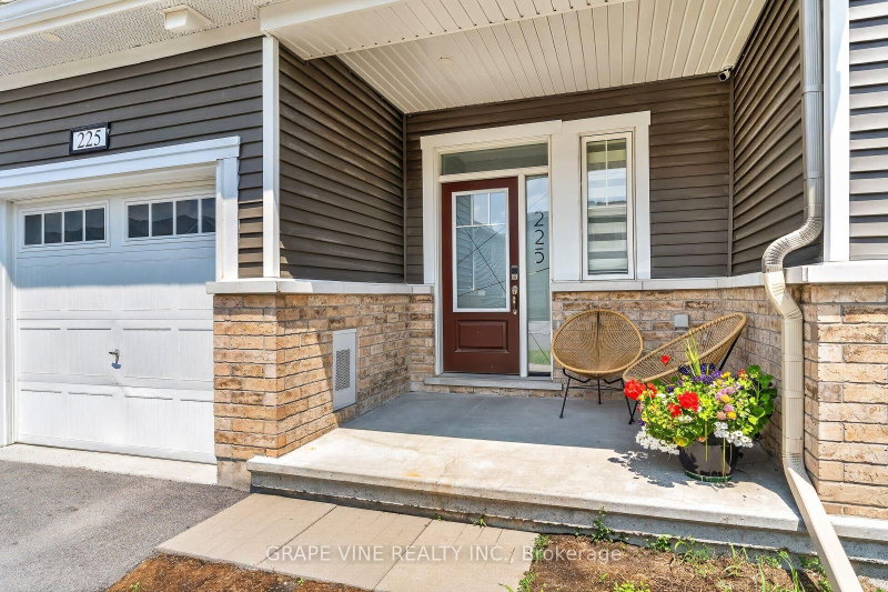 225 Billrian Crescent