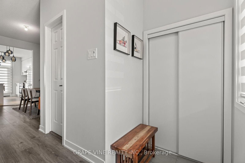 225 Billrian Cres photo 4