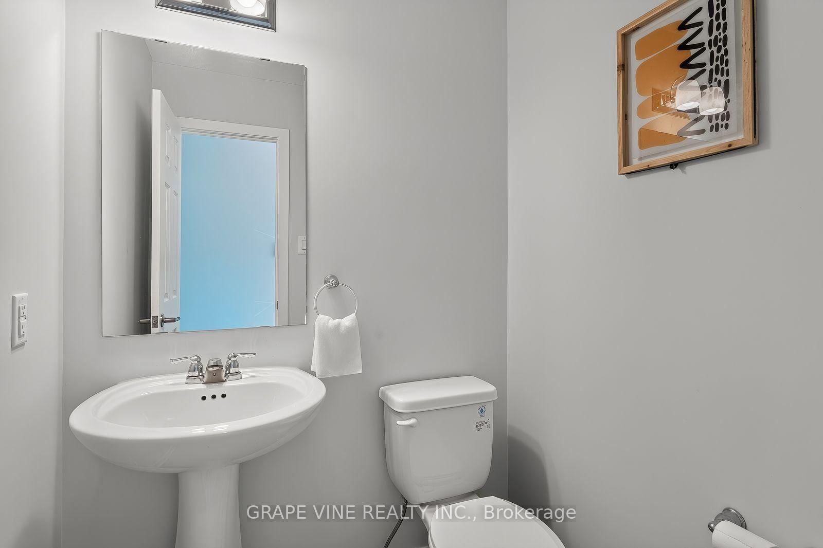 225 Billrian Crescent • Ottawa, ON photo 5