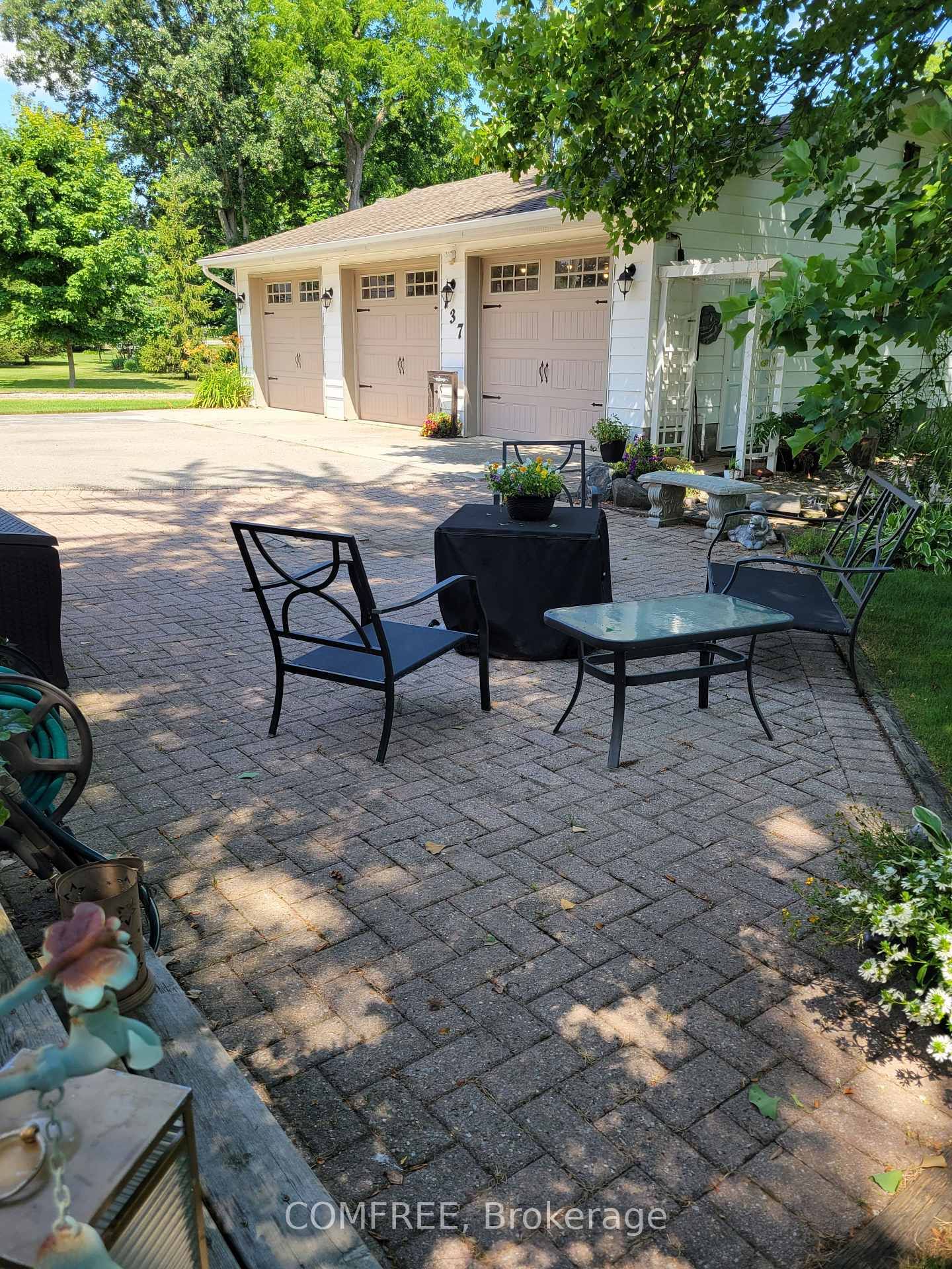 137 St George Street • St. Thomas, ON photo 5