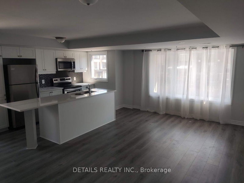 800 Kiniw Private