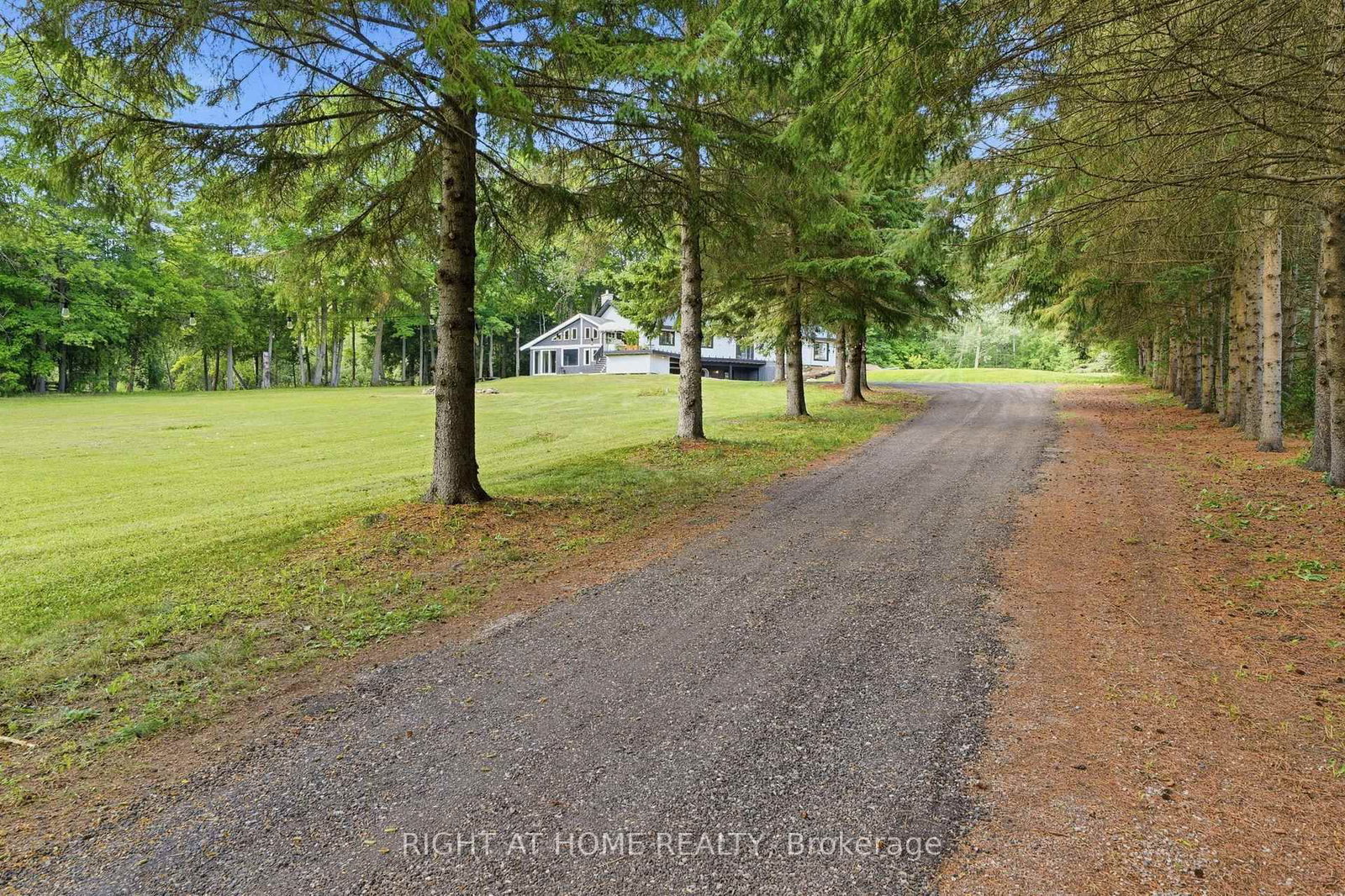 5609 4th Line • Erin, ON photo 5