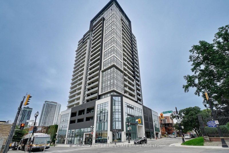 home for lease on 1407-15 Queen Street S