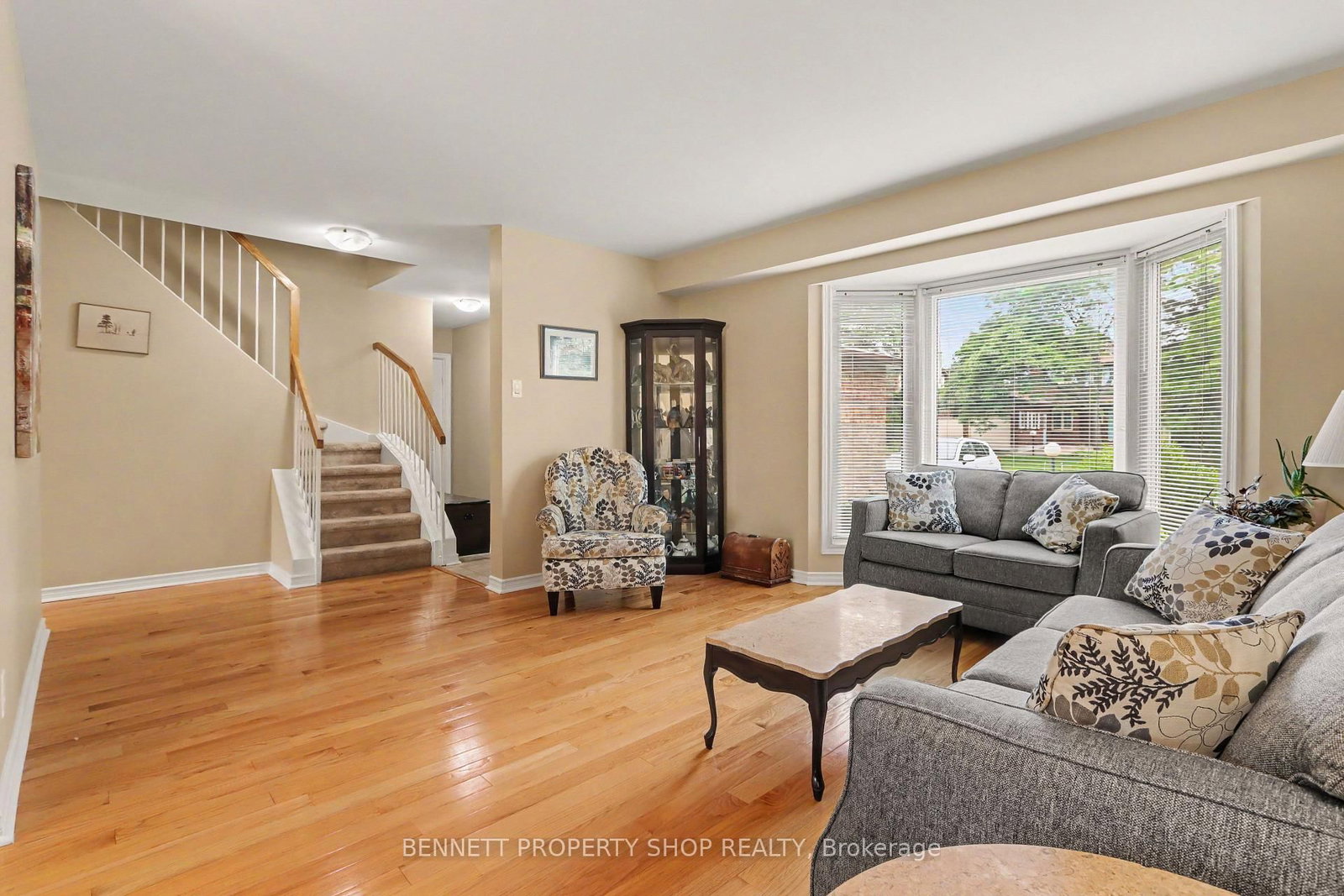 432 Pickford Drive • Ottawa, ON photo 1