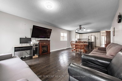 360 W Armstrong Street • North Perth, ON photo 9