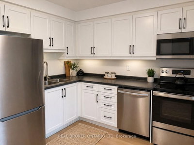 Unit 60 — N 700 Osgoode Drive N — photo 6