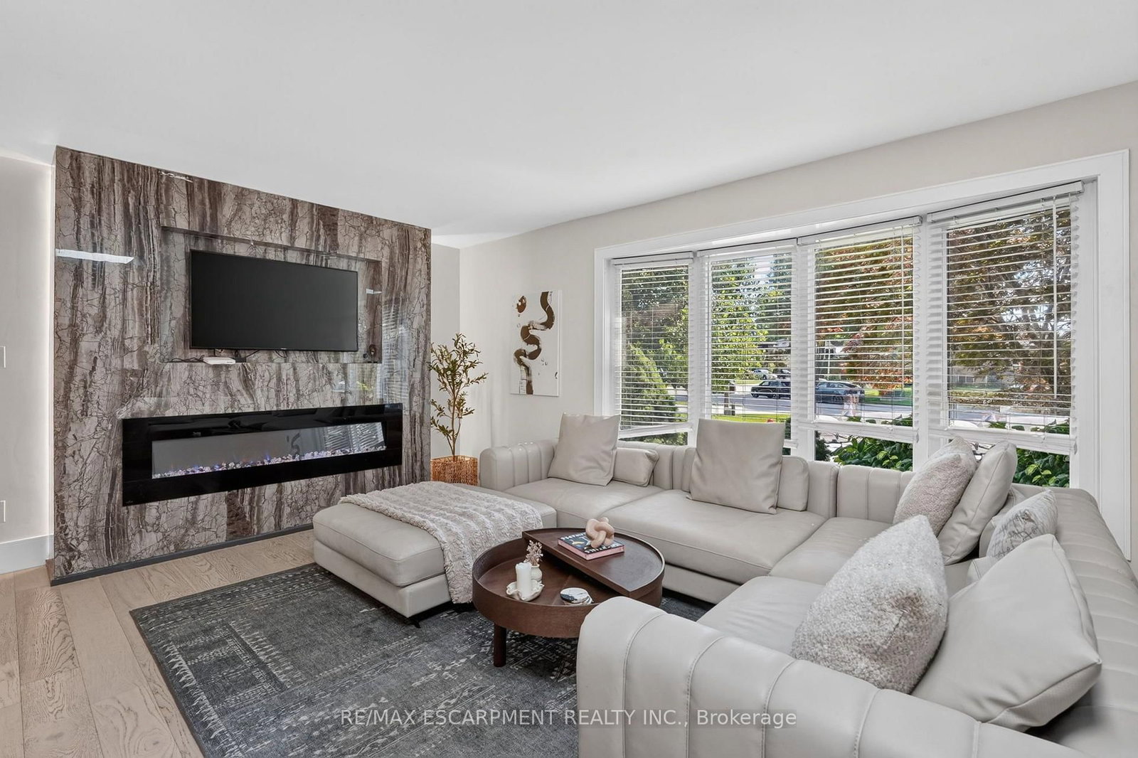 9 Leslie Drive • Hamilton, ON photo 10