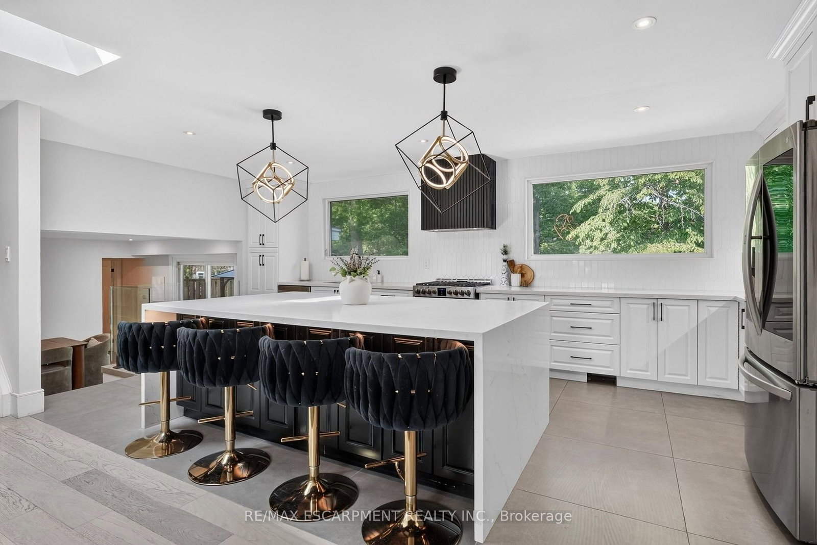 9 Leslie Drive • Hamilton, ON photo 12