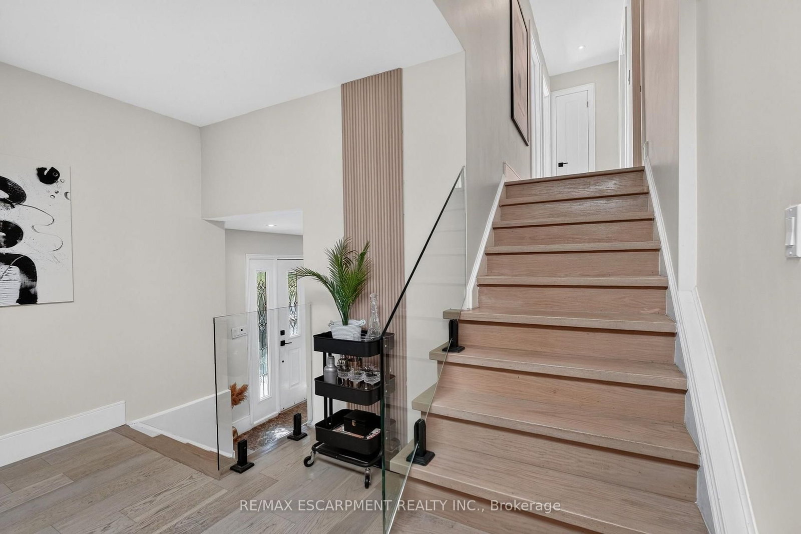 9 Leslie Drive • Hamilton, ON photo 19