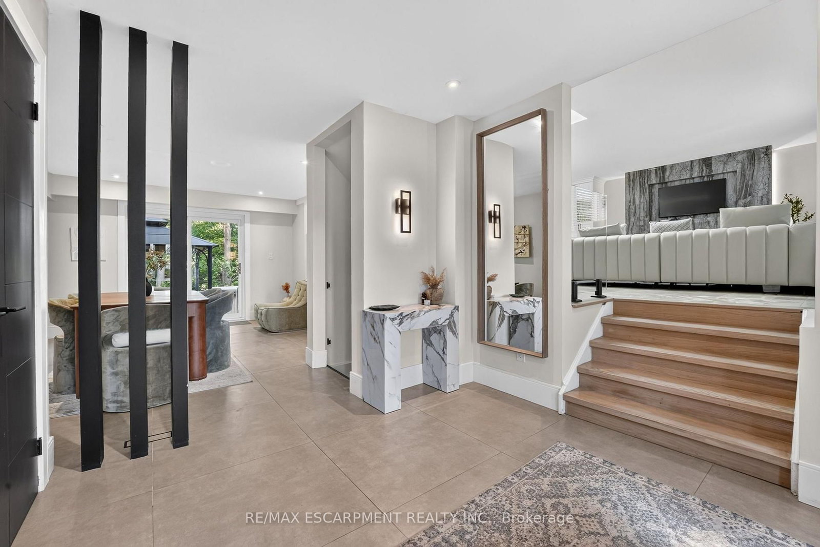 9 Leslie Drive • Hamilton, ON photo 7