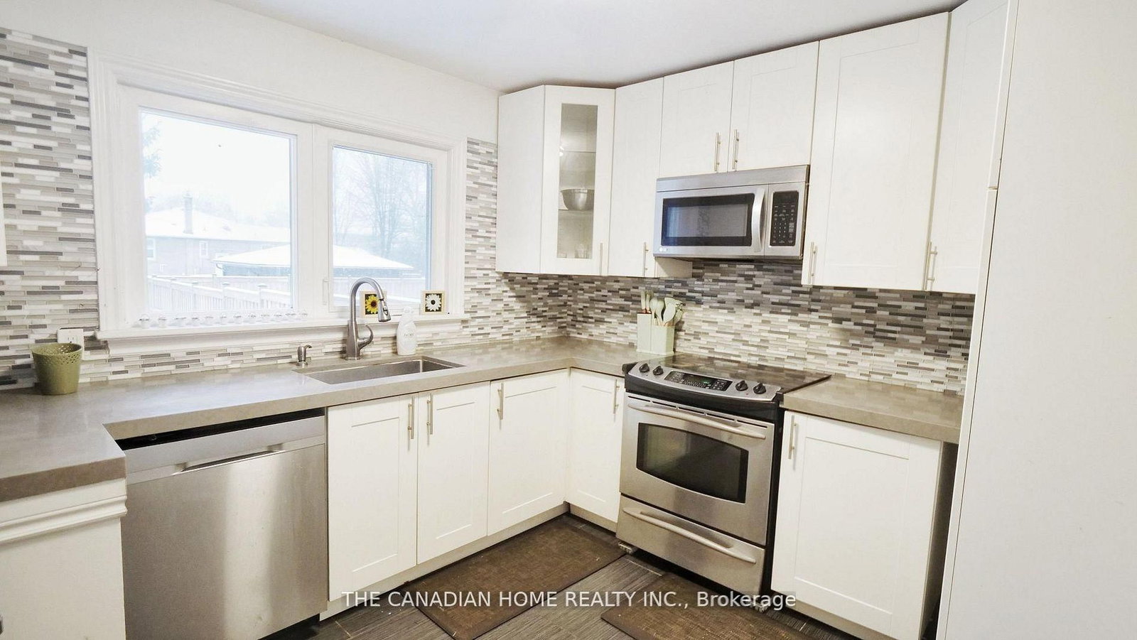 174 Patricia Avenue, Toronto, ON, photo 3