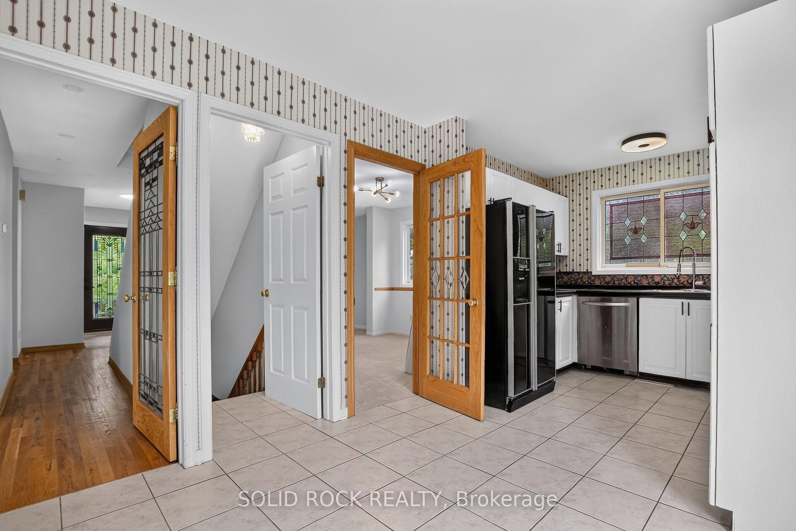 54 Huntsman Crescent • Ottawa, ON photo 10