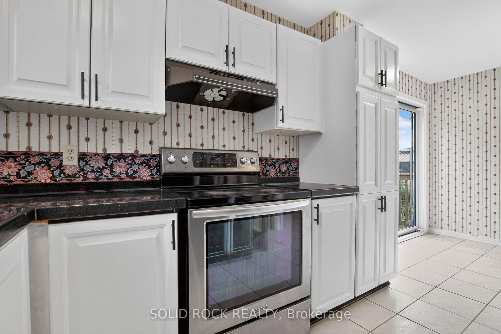 54 Huntsman Crescent • Ottawa, ON photo 13