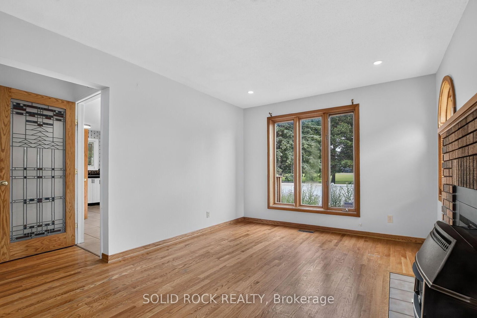 54 Huntsman Crescent • Ottawa, ON photo 16