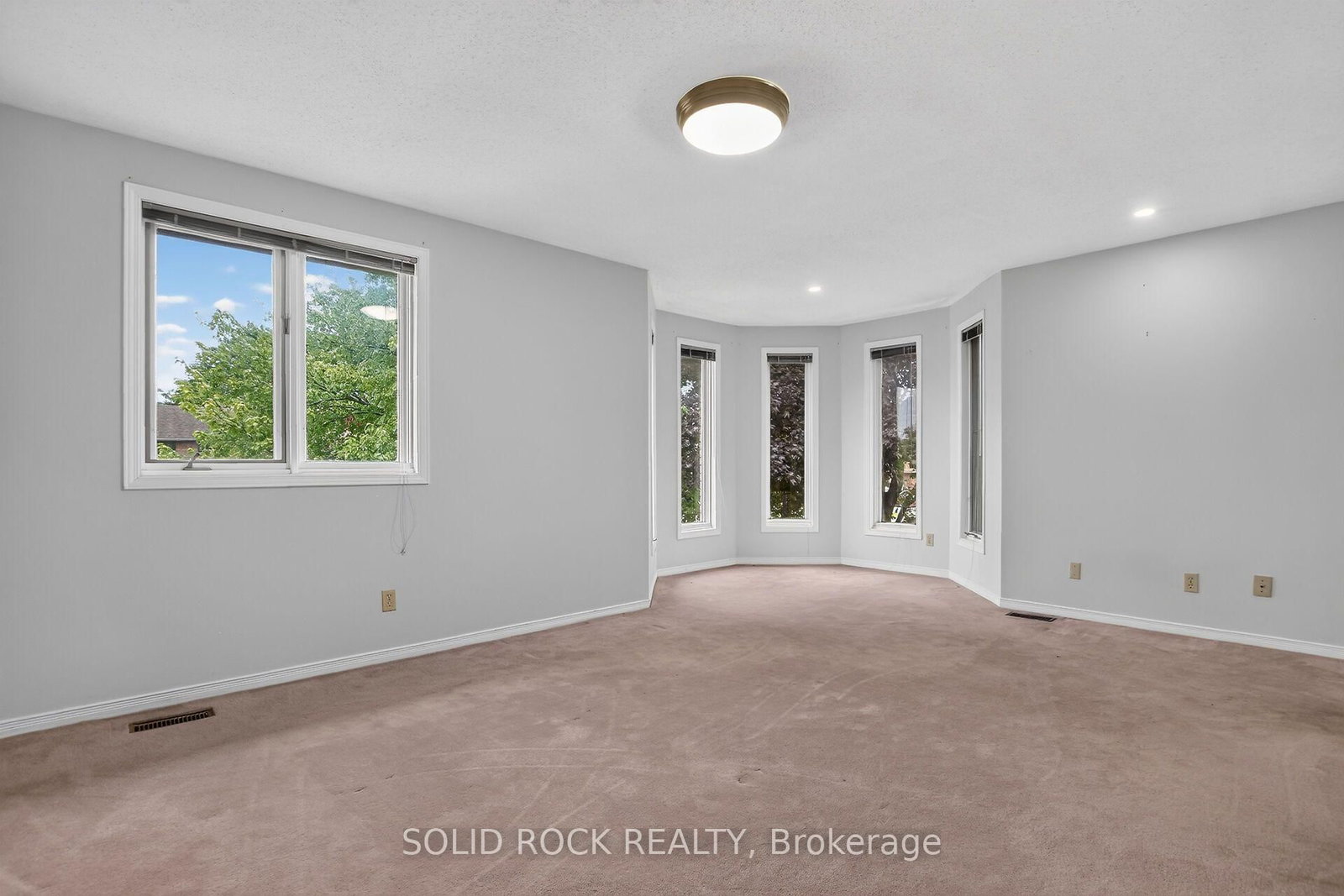 54 Huntsman Crescent • Ottawa, ON photo 19
