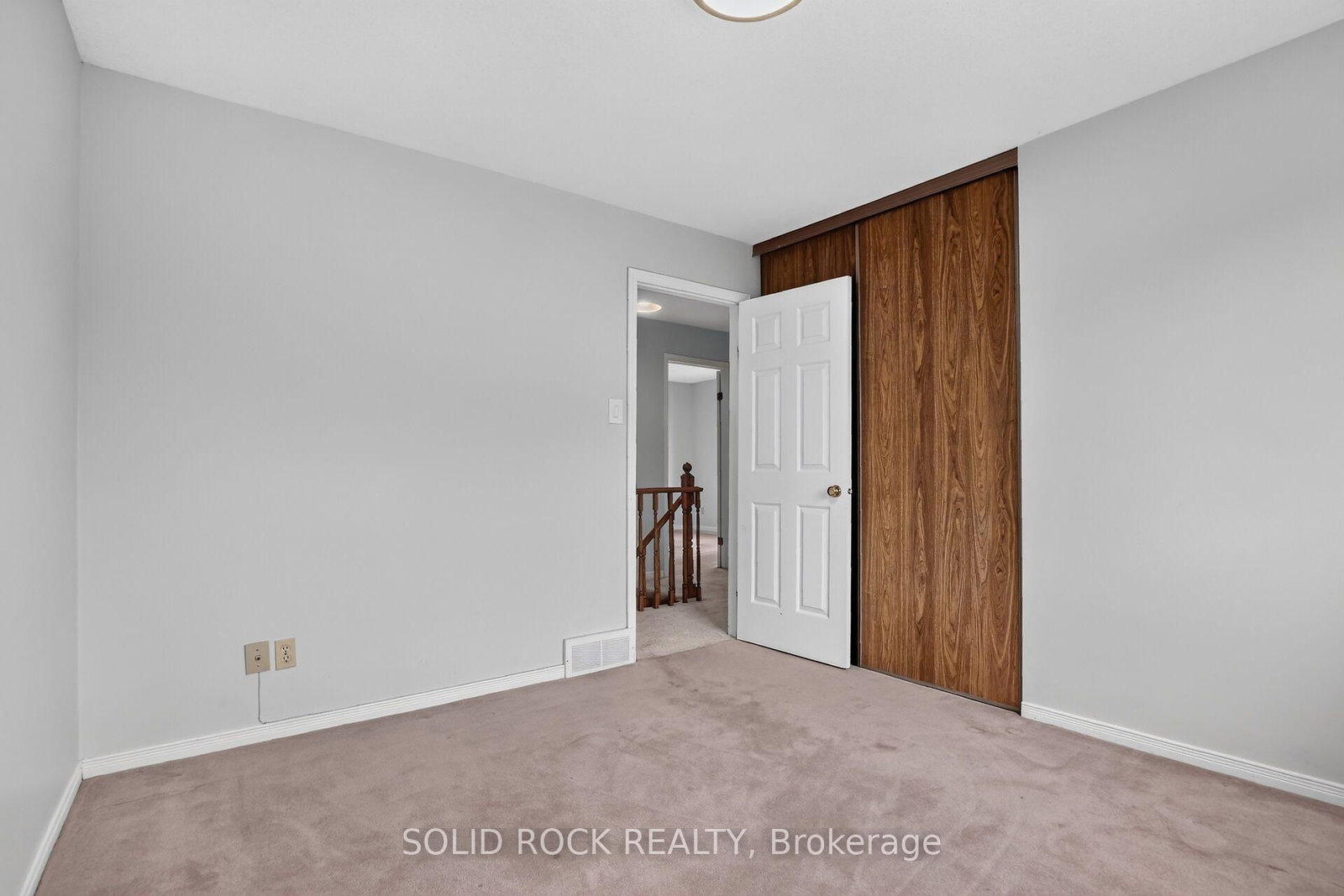 54 Huntsman Crescent • Ottawa, ON photo 24