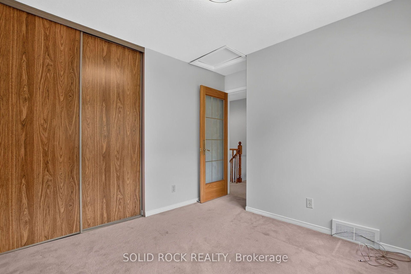 54 Huntsman Crescent • Ottawa, ON photo 27