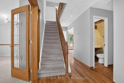 54 Huntsman Crescent • Ottawa, ON photo 3