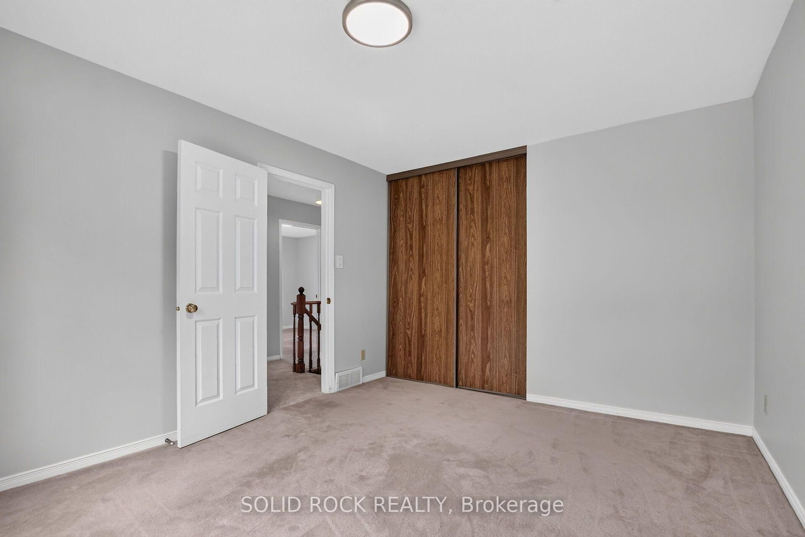 54 Huntsman Crescent • Ottawa, ON photo 30