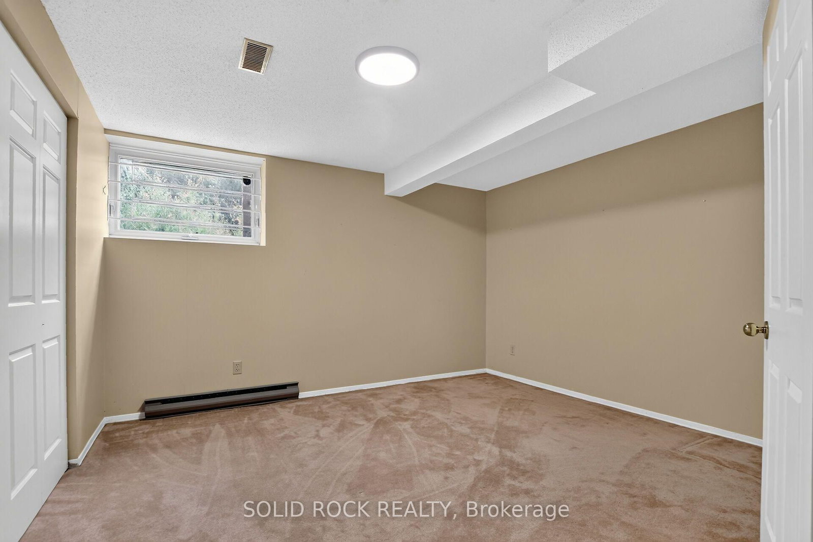 54 Huntsman Crescent • Ottawa, ON photo 37