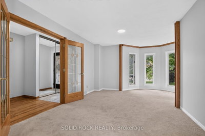 54 Huntsman Crescent • Ottawa, ON photo 4